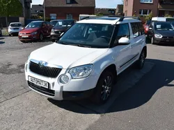 Weiß Gebraucht 2013 Skoda Yeti Adventure SUV | 13.980 € (Etwas zu teuer)