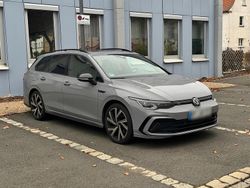 Grau Gebraucht 2021 VW Golf VIII R-line Kombi | 25.000 € (Fairer Preis)