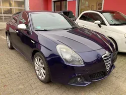 Blau Gebraucht 2013 Alfa Romeo Giulietta Turismo Kleinwagen | 9.495 € (Fairer Preis)