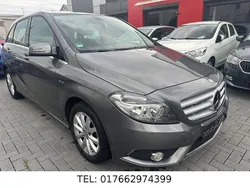 Grau Gebraucht 2011 Mercedes B180 Van / Kleinbus | 8.300 € (Fairer Preis)