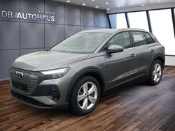 Grau Gebraucht 2023 Audi Q4 e-tron Ambiente SUV | 33.960 € (Guter Preis)