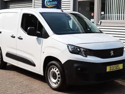 Weiß Gebraucht 2020 Peugeot Partner Premium Van / Kleinbus | 14.600 € (Fairer Preis)