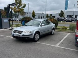 Silber Gebraucht 2001 VW Passat Limousine | 1.800 €