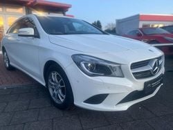 Weiß Gebraucht 2015 Mercedes CLA200 Shooting Brake Kombi | 16.600 € (Guter Preis)