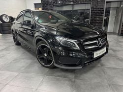 Schwarz Gebraucht 2015 Mercedes GLA220 AMG line SUV | 11.999 € (Superpreis)