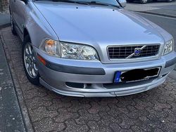 Silber Gebraucht 2003 Volvo V40 Kombi | 3.500 € (Etwas zu teuer)