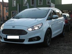 Weiß Gebraucht 2018 Ford S-MAX S Van / Kleinbus | 7.550 €