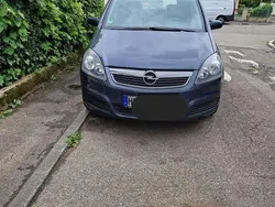 Blau Gebraucht 2006 Opel Zafira Basis Van / Kleinbus | 3.999 € (Teuer)