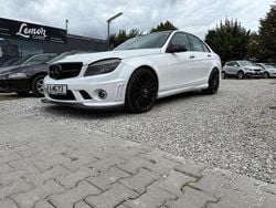 Weiß Gebraucht 2009 Mercedes C63 AMG AMG Limousine | 22.750 €