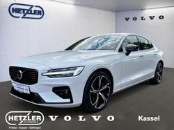 Crystal white pearl / metallic Gebraucht 2024 Volvo S60 Ultimate Limousine | 38.850 € (Fairer Preis)
