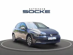 Grau Gebraucht 2022 VW Golf VIII Active Limousine | 21.485 € (Fairer Preis)