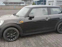 Schwarz Gebraucht 2015 Mini ONE Kleinwagen | 12.950 € (Fairer Preis)
