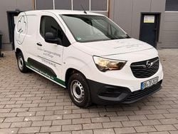 Weiß Gebraucht 2020 Opel Combo Van / Kleinbus | 12.499 € (Guter Preis)