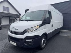 White ic 194 Gebraucht 2019 Iveco Daily Van / Kleinbus | 18.970 € (Etwas zu teuer)