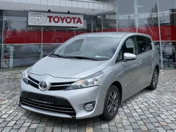 Silber Gebraucht 2014 Toyota Verso Comfort Van / Kleinbus | 13.490 € (Fairer Preis)