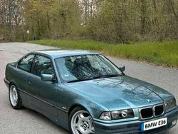 Grün Gebraucht 1996 BMW 320 Performance Coupé | 10.999 € (Etwas zu teuer)