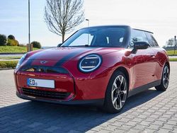 Rot Gebraucht 2024 Mini Cooper Classic Kleinwagen | 28.750 € (Fairer Preis)