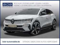 Weiß Gebraucht 2022 Renault Mégane Techno Limousine | 23.710 € (Etwas zu teuer)