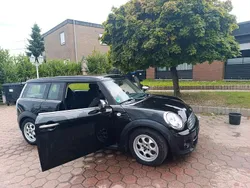 Schwarz Gebraucht 2011 Mini Clubman Kombi | 2.650 € (Superpreis)