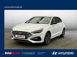 Weiß Gebraucht 2024 Hyundai i30 Advantage Limousine | 26.260 € (Etwas zu teuer)
