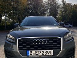 Grau Gebraucht 2017 Audi Q2 SUV | 18.000 € (Etwas zu teuer)