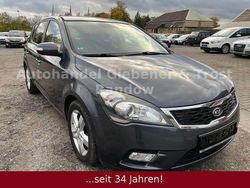 Grau Gebraucht 2010 Kia Ceed Limousine | 5.900 € (Fairer Preis)