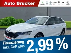 Weiss Gebraucht 2021 Skoda Octavia RS Kombi | 25.870 € (Fairer Preis)