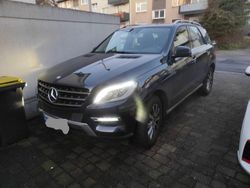 Blau Gebraucht 2014 Mercedes ML350 SUV | 19.999 € (Guter Preis)