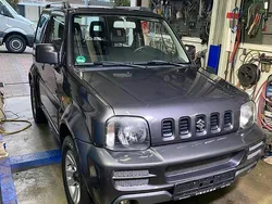 Grau Gebraucht 2011 Suzuki Jimny SUV | 13.999 € (Teuer)