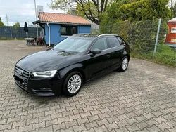 Schwarz Gebraucht 2014 Audi A3 Sportback Ambiente Kleinwagen | 12.800 € (Fairer Preis)