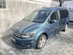 Grün Gebraucht 2016 VW Caddy Maxi Comfortline Van / Kleinbus | 31.000 €