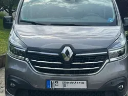 Grau Gebraucht 2021 Renault Trafic Van | 38.000 €