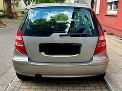 Braun Gebraucht 2006 Mercedes A150 Classic Van / Kleinbus | 1.300 € (Superpreis)