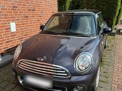 Grau Gebraucht 2011 Mini Cooper D Kleinwagen | 5.000 € (Fairer Preis)