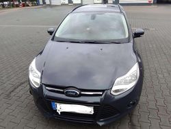 Blau Gebraucht 2012 Ford Focus Kombi | 3.900 € (Fairer Preis)