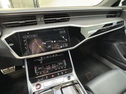 Mythosschwarz metallic Gebraucht 2024 Audi RS6 Design Kombi | 127.489 € (Etwas zu teuer)