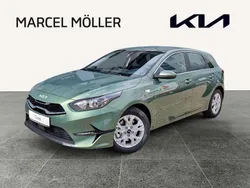 Grün Neu 2025 Kia Ceed Comfort Limousine | 25.980 € (Fairer Preis)