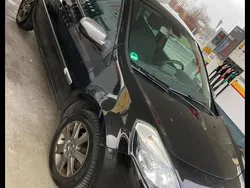 Schwarz Gebraucht 2011 Renault Clio II Kleinwagen | 2.200 €