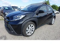 Schwarz Gebraucht 2022 Toyota Aygo X-play Kleinwagen | 12.950 € (Guter Preis)