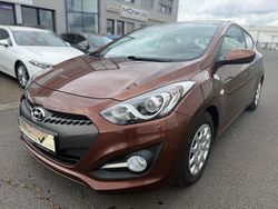 Braun Gebraucht 2014 Hyundai i30 Classic Coupé | 4.790 € (Guter Preis)
