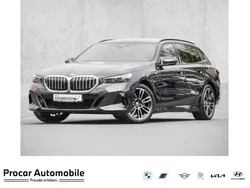 Grau Gebraucht 2024 BMW 520 M Sport Kombi | 55.890 € (Guter Preis)