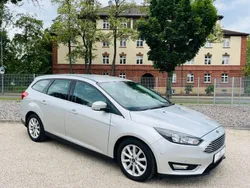 Silber Gebraucht 2016 Ford Focus Titanium Limousine | 6.545 € (Guter Preis)