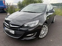 Schwarz Gebraucht 2015 Opel Astra Kombi | 4.250 € (Fairer Preis)