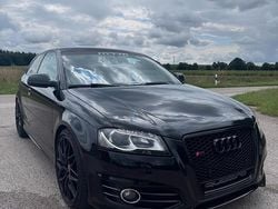 Schwarz Gebraucht 2011 Audi S3 Sportback Kleinwagen | 14.000 €