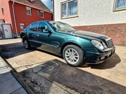 Grün Gebraucht 2007 Mercedes E280 Limousine | 5.999 € (Fairer Preis)