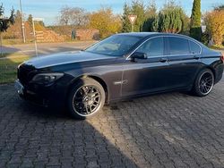 Schwarz Gebraucht 2009 BMW 730 Limousine | 13.500 € (Teuer)