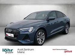 Blau Gebraucht 2023 Audi e-tron Sportback S-Line SUV | 49.980 € (Teuer)