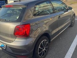 Grau Gebraucht 2015 VW Polo Kleinwagen | 5.700 € (Guter Preis)