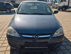 Blau Gebraucht 2006 Opel Corsa Kleinwagen | 1.700 € (Etwas zu teuer)