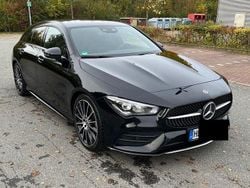 Schwarz Gebraucht 2020 Mercedes CLA200 Shooting Brake AMG line Kombi | 23.250 € (Fairer Preis)